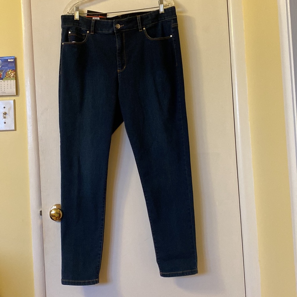 New! Jones New York stretch slim jeans